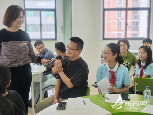 家校攜手，共育未來 記盧灣中學(xué)“繪家史·親子溝通”家庭教育開放日活動(dòng)